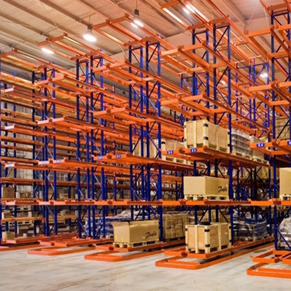Very Narrow Aisle System (VNA).